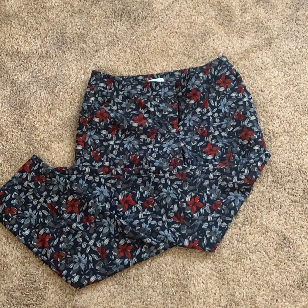 Ankle length Pants on 5’10 person